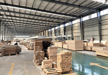 Dongguan Guanlin Wood Industry Co., Ltd. línea de producción del fabricante