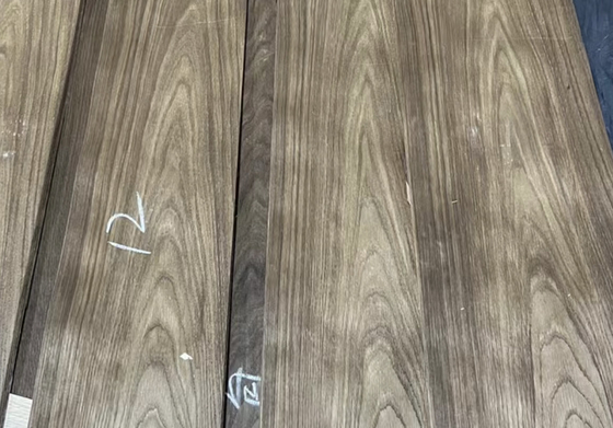 0.5mm Veneer de roble humeado de grado A / B / C para decoración interior