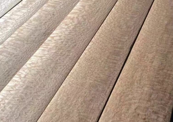 Venecedor de madera teñida Venecedor de madera de encaje de 0,25-0,6 mm de espesor para diseño de muebles