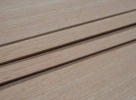 Panel decorativo de chapa de madera de roble rojo de grano recto